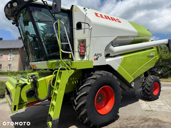 Claas Tucano 450