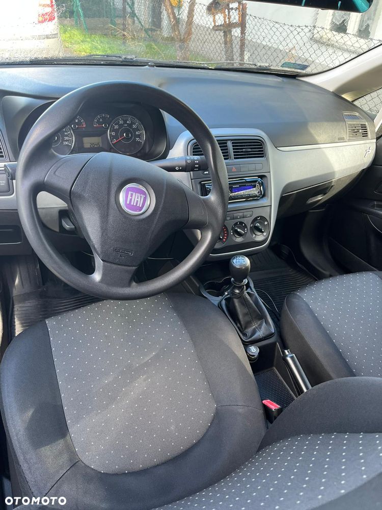 Fiat Punto 1.4 16V Dynamic - 7