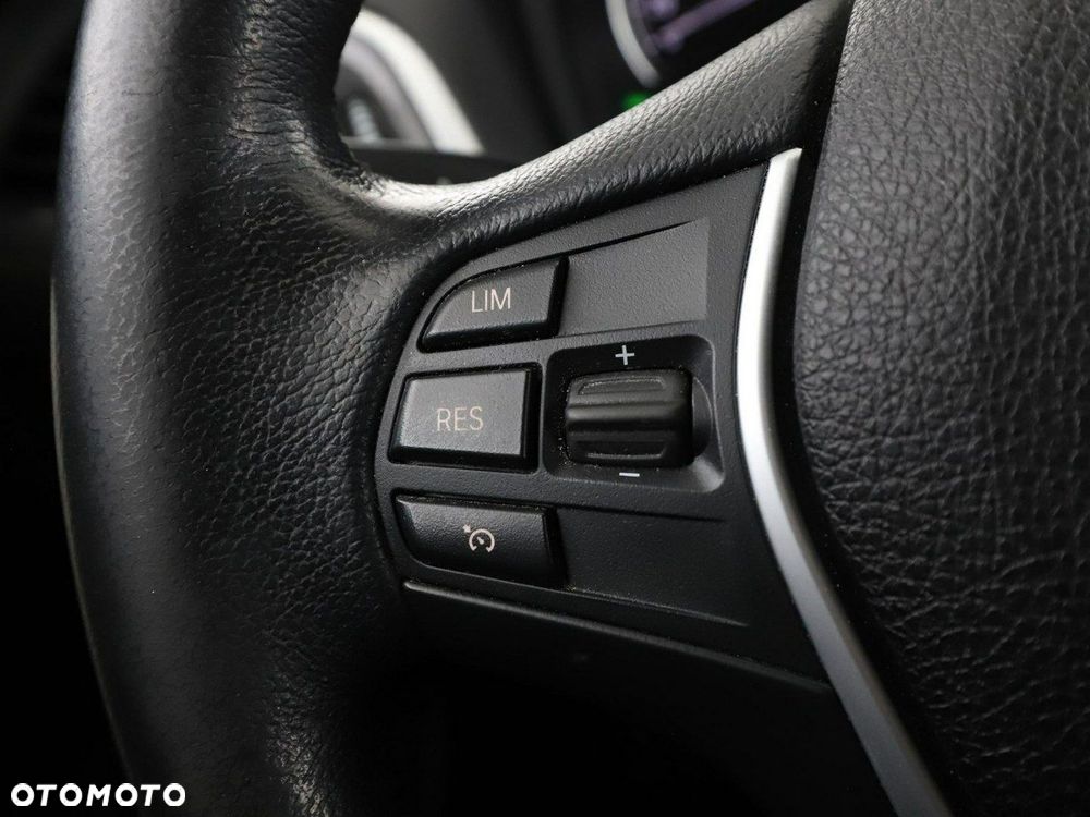 BMW Seria 1 118d Edition Metropolitan - 31