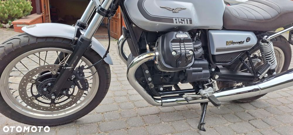 Moto Guzzi V7 - 9