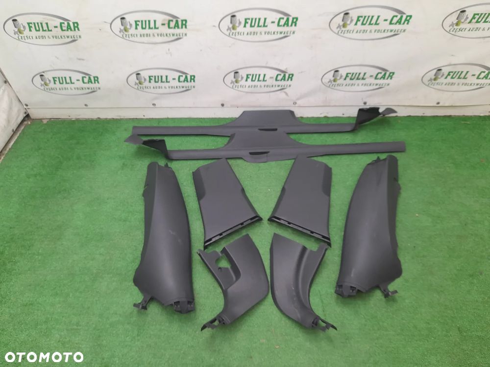 SKODA OCTAVIA IV OSŁONA SLUPKA  5E6867765 5E4863484 5E4863483 5E3867282 5E3867281 5E3853371 5E3853372 - 1