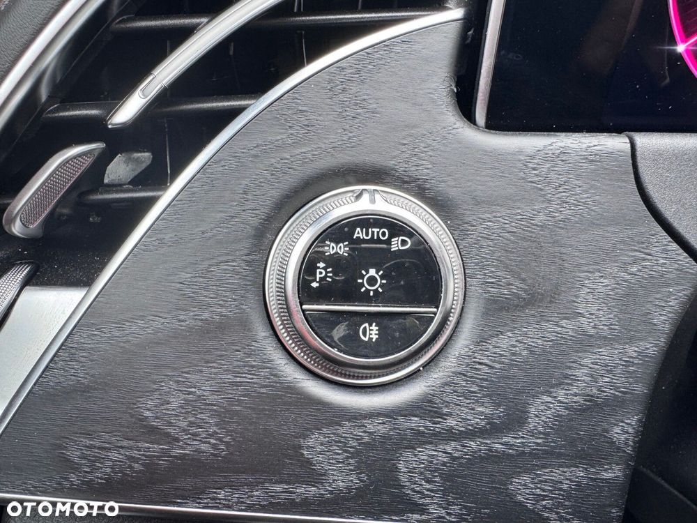 Mercedes-Benz Klasa E 220 d mHEV 4-Matic AMG 9G-Tronic - 28