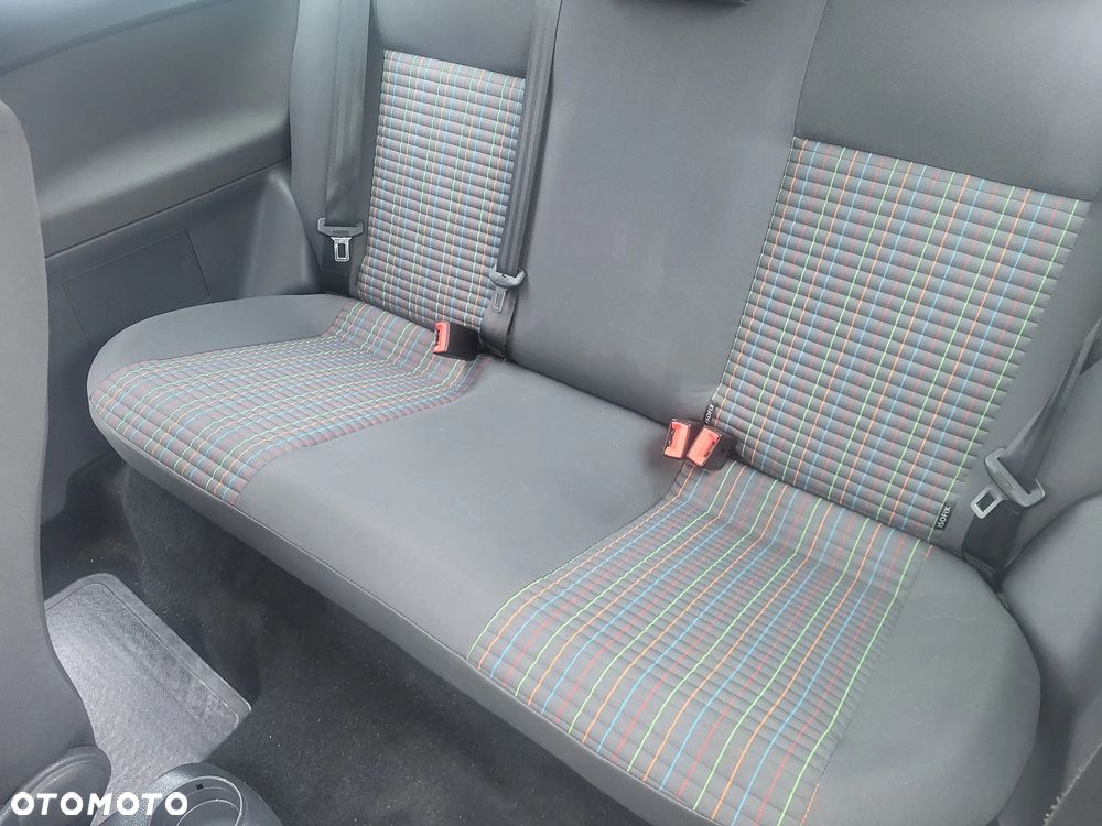 Volkswagen Polo 1.2 Comfortline - 28