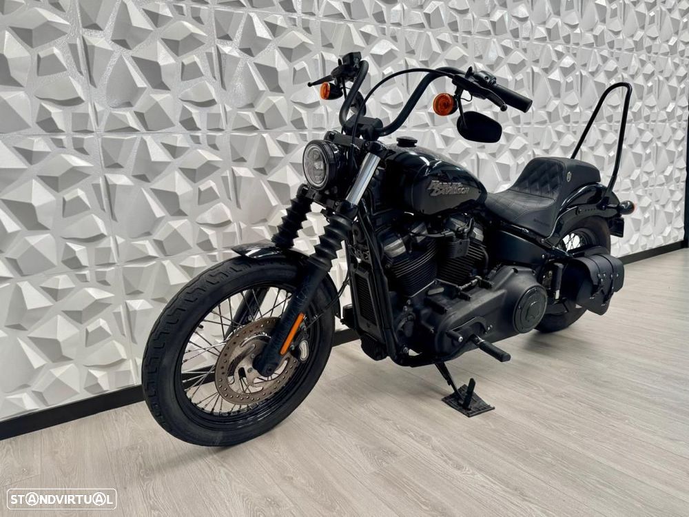 Harley-Davidson Softail FXBB Street Bob - 6