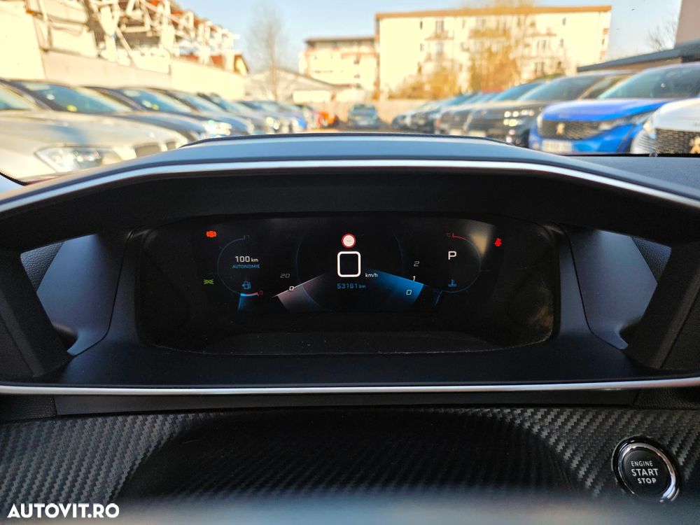 Peugeot 2008 PureTech 130 EAT8 GT Pack - 26