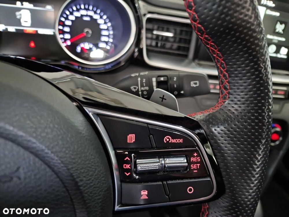 Kia ProCeed 1.6 T-GDI GT DCT - 24
