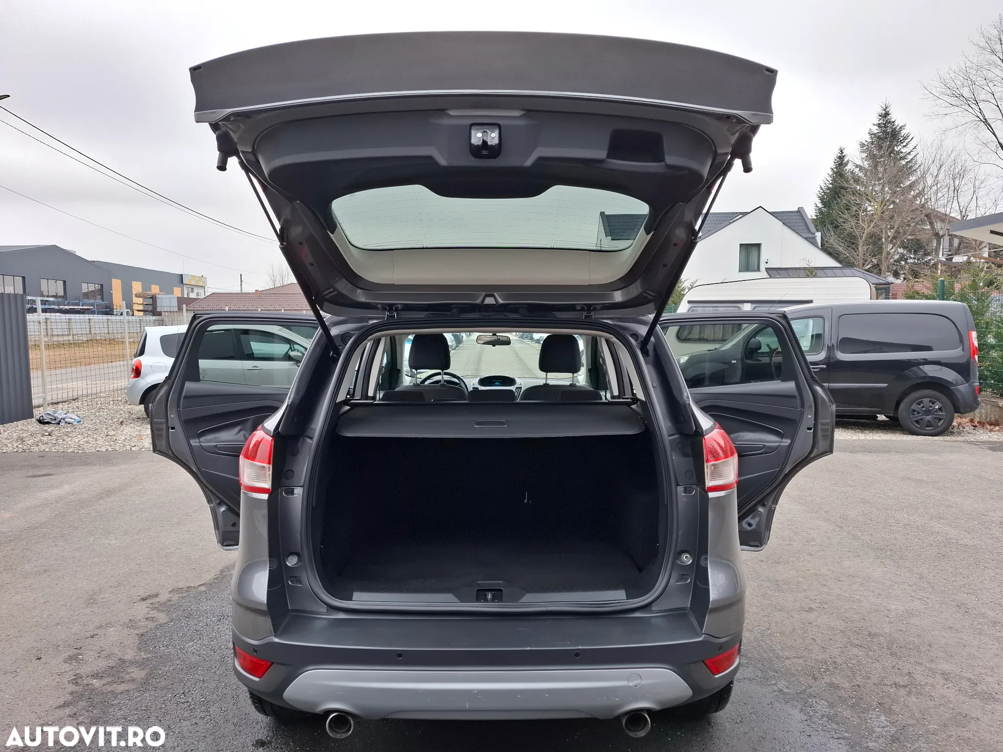Ford Kuga 2.0 TDCi 2x4 Individual - 5