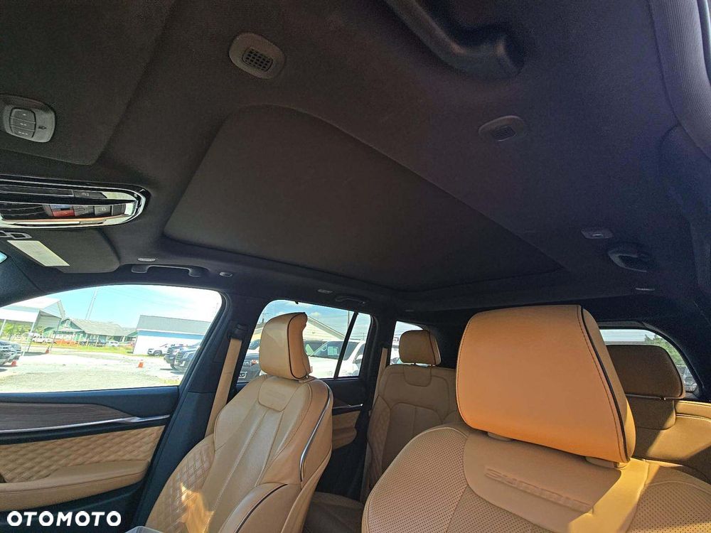 Jeep Grand Cherokee 5.7 V8 Summit - 11