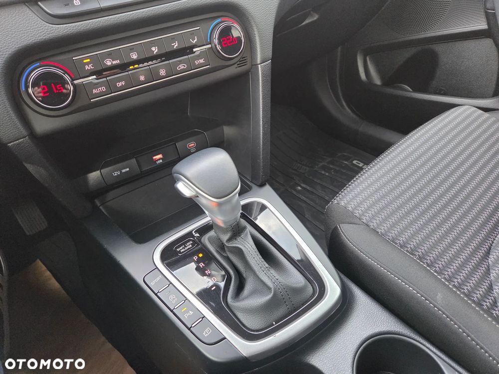 Kia XCeed 1.5 T-GDI L Business Line DCT - 22
