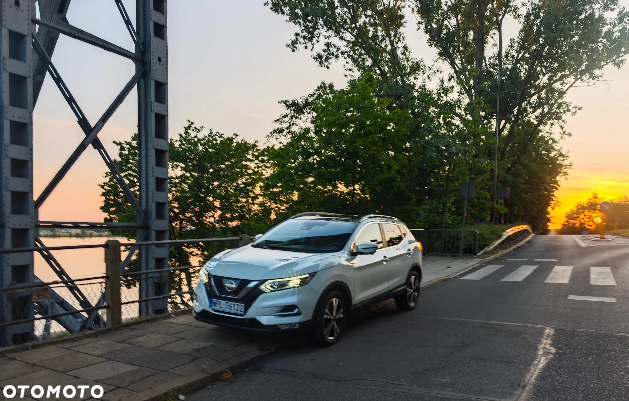 Nissan Qashqai 1.6 DIG-T N-Connecta - 16