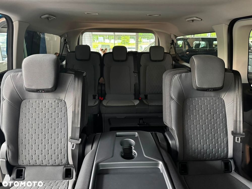 Ford TourneoTITANIUMFWD - 11