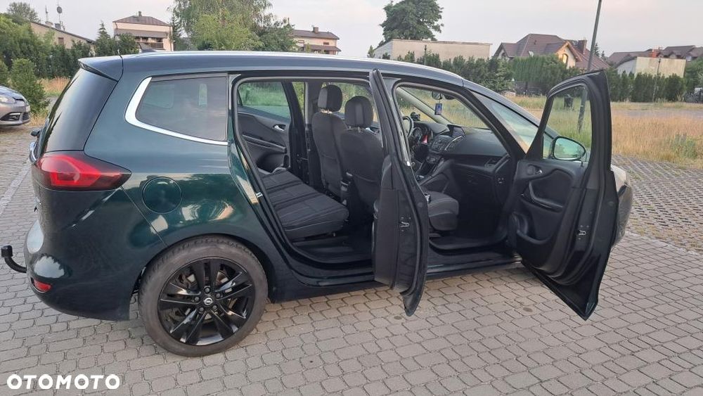 Opel Zafira - 10