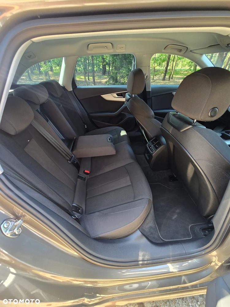 Audi A4 Avant 40 TDI S tronic - 16