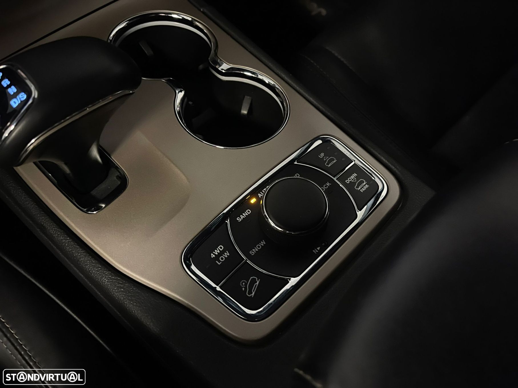 Jeep Grand Cherokee 3.0 CRD V6 Overland - 33