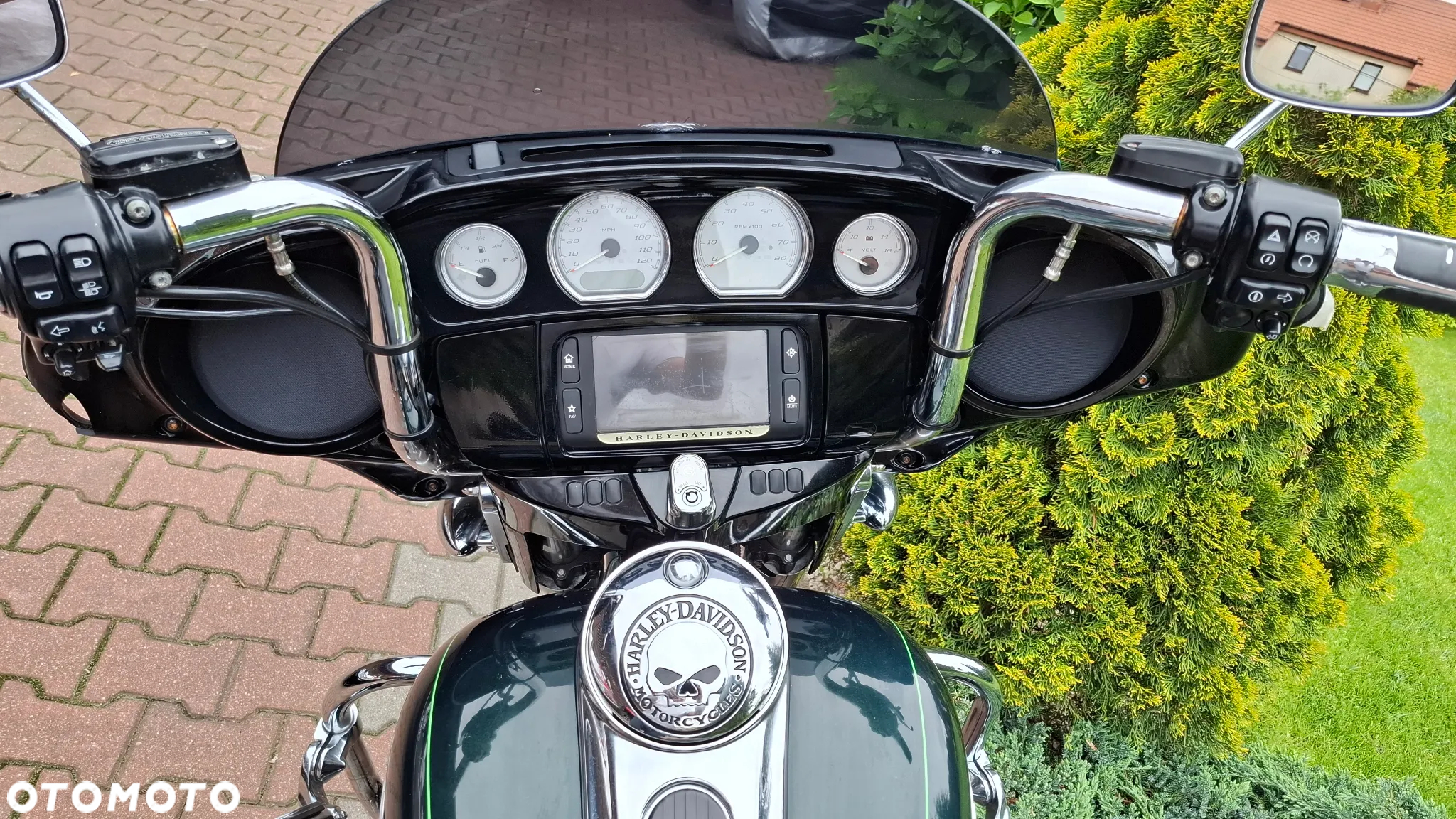 Harley-Davidson Touring Street Glide - 21