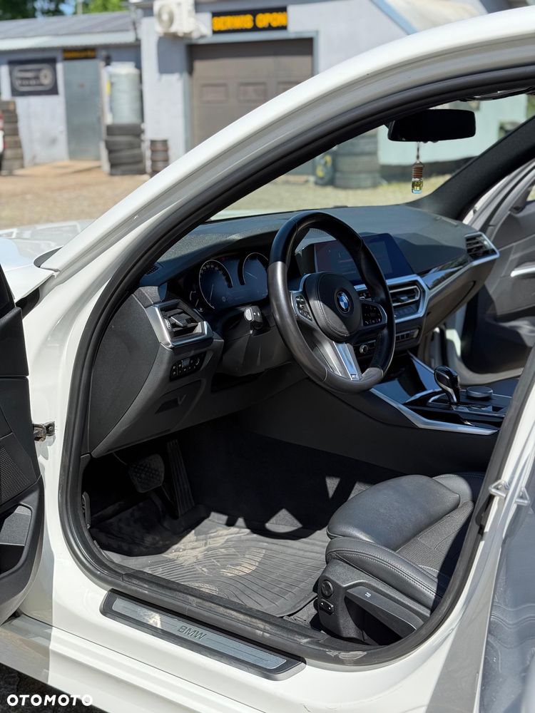 BMW Seria 3 320d xDrive Sport Line - 10