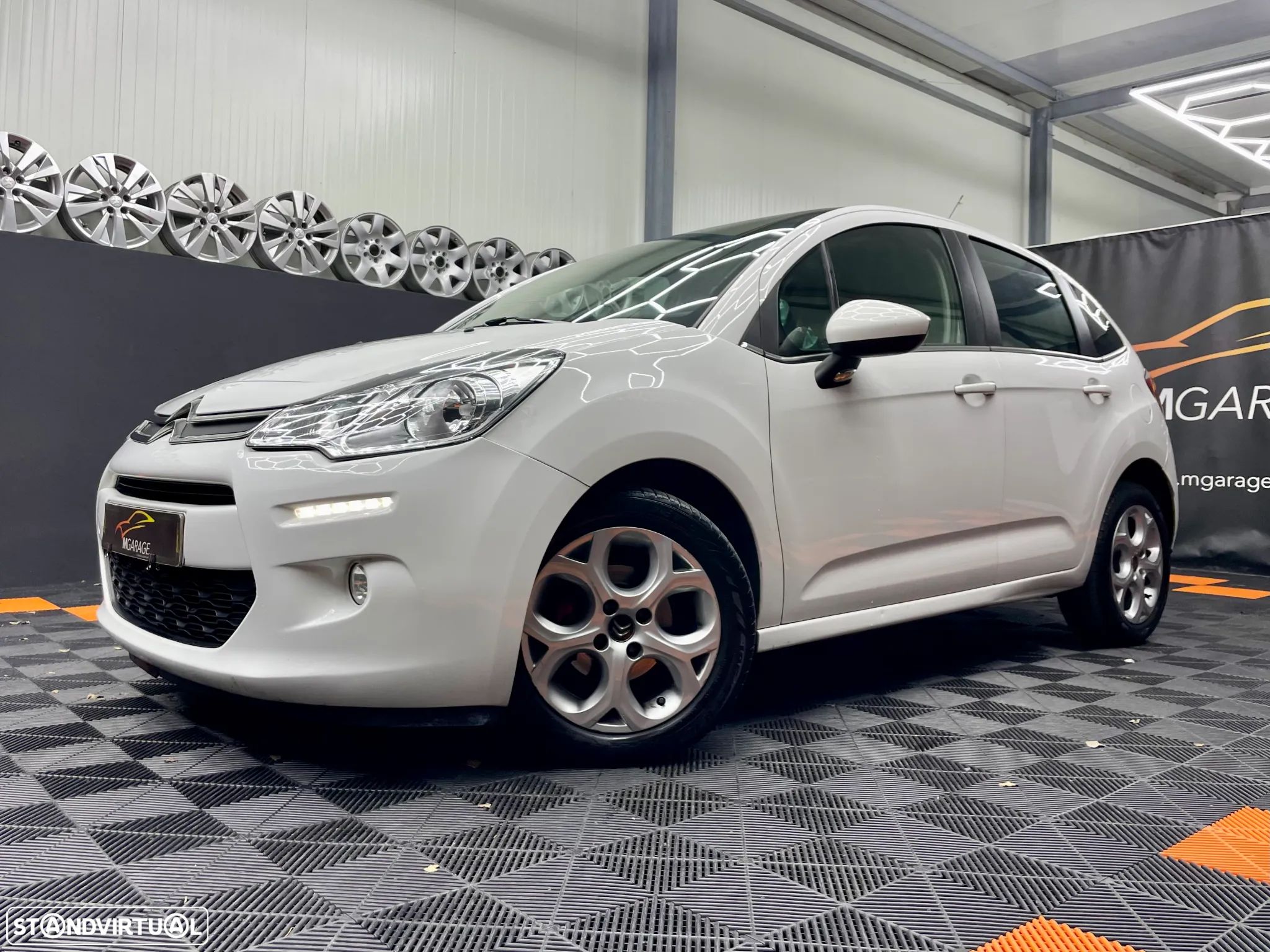 Citroën C3 1.2 VTi Exclusive - 1