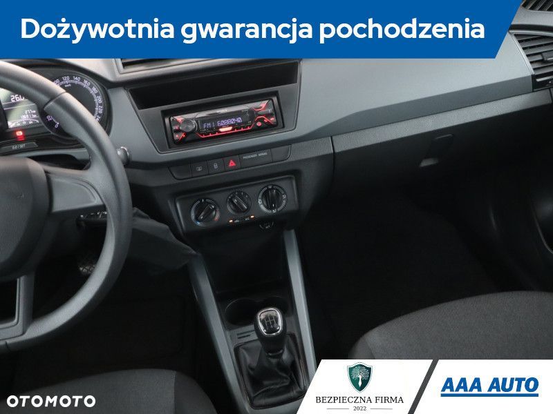 Skoda Fabia - 10