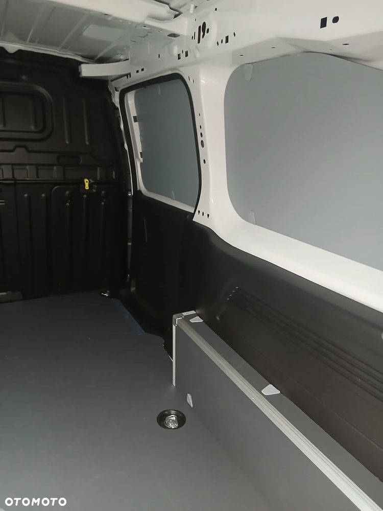 Peugeot Partner - 13