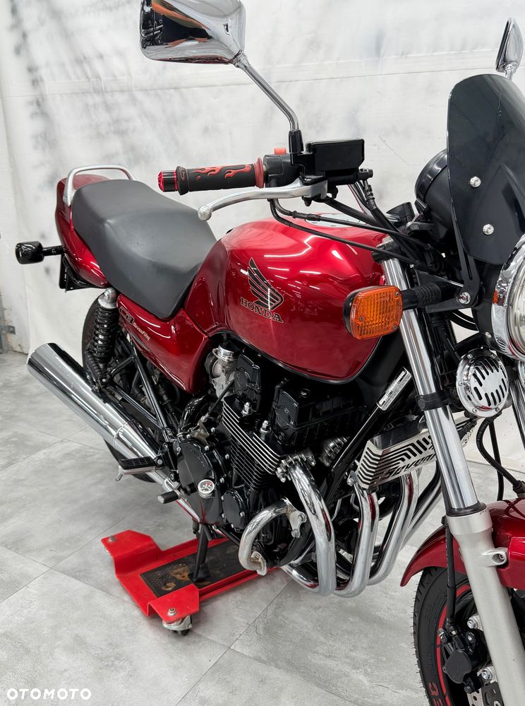 Honda CB - 8