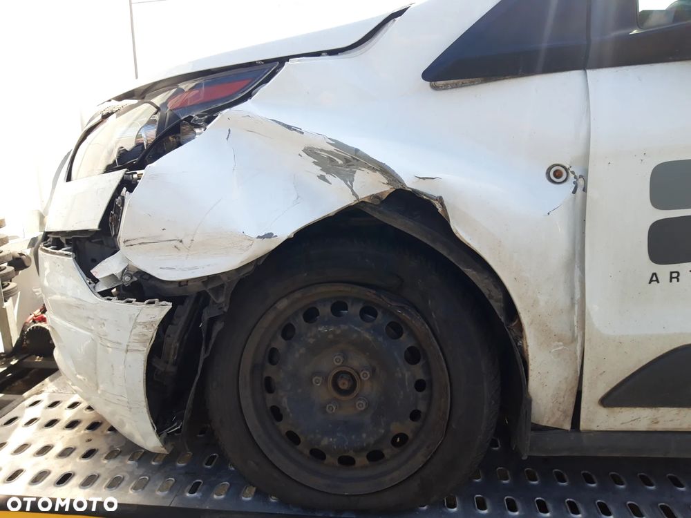 Ford Tourneo Connect 1.5TDCi Ambiente - 24