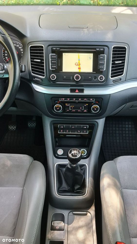 Volkswagen Sharan 2.0 TDI Highline - 21