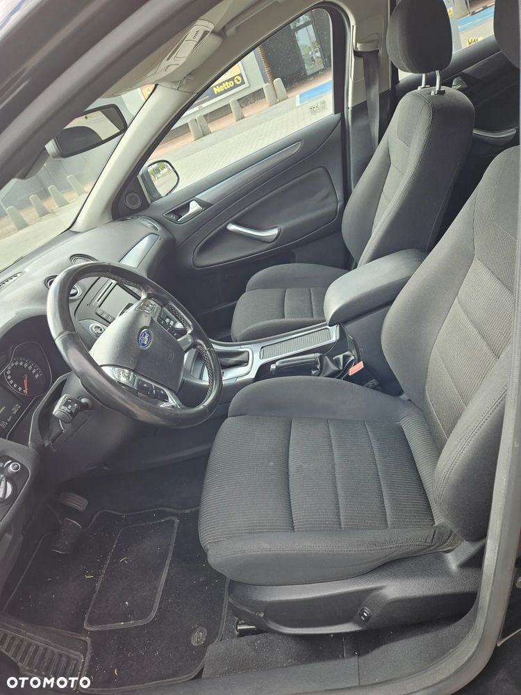 Ford Mondeo - 10