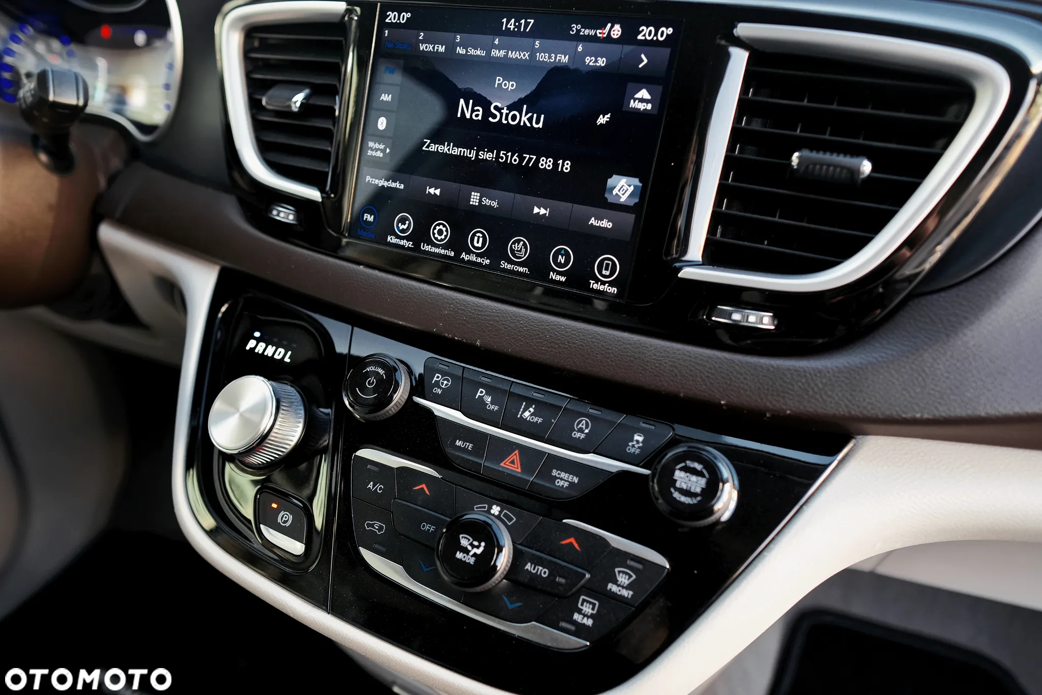 Chrysler Pacifica - 18