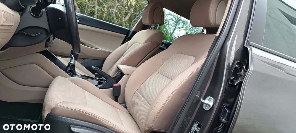 Hyundai Tucson 2.0 CRDI BlueDrive Comfort 2WD - 17