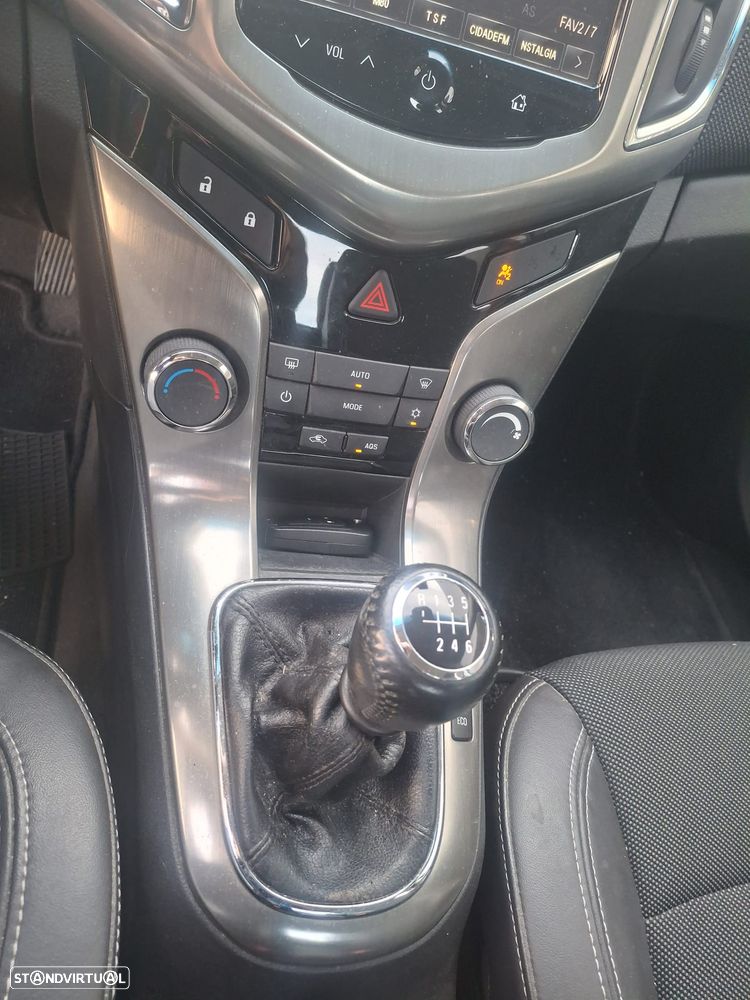 Chevrolet Cruze 1.7 VCDi LTZ - 11