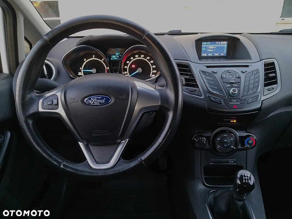 Ford Fiesta 1.5 TDCi ST&St Trend - 23