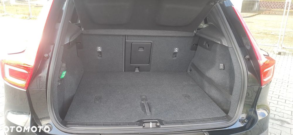Volvo XC 40 T3 Momentum Pro - 29