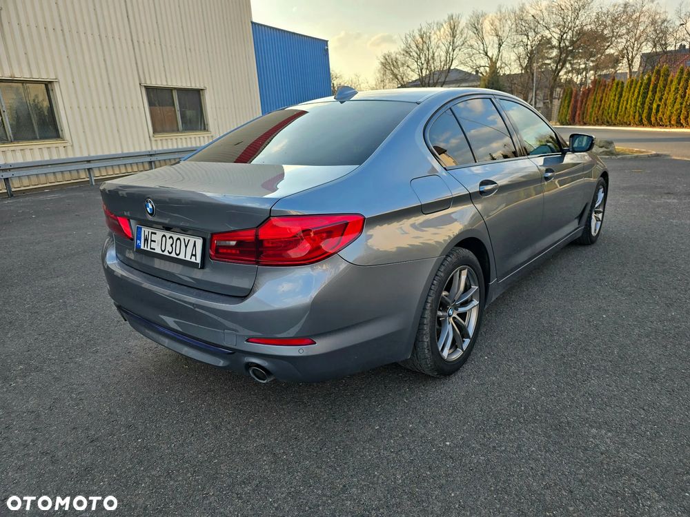 BMW Seria 5 530i xDrive Luxury Line sport - 6