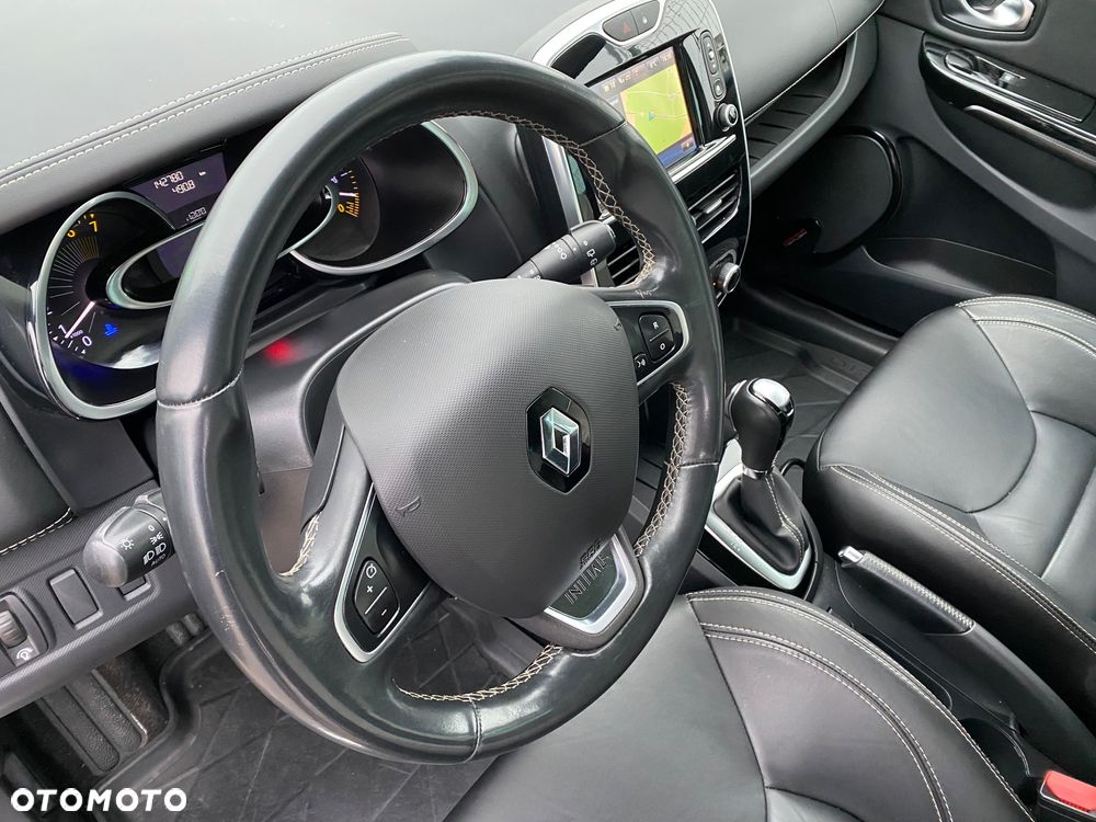 Renault Clio - 17