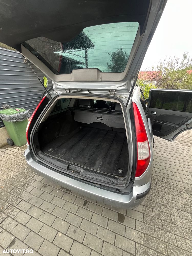 Ford Mondeo 2.0TDCi Ambiente - 10