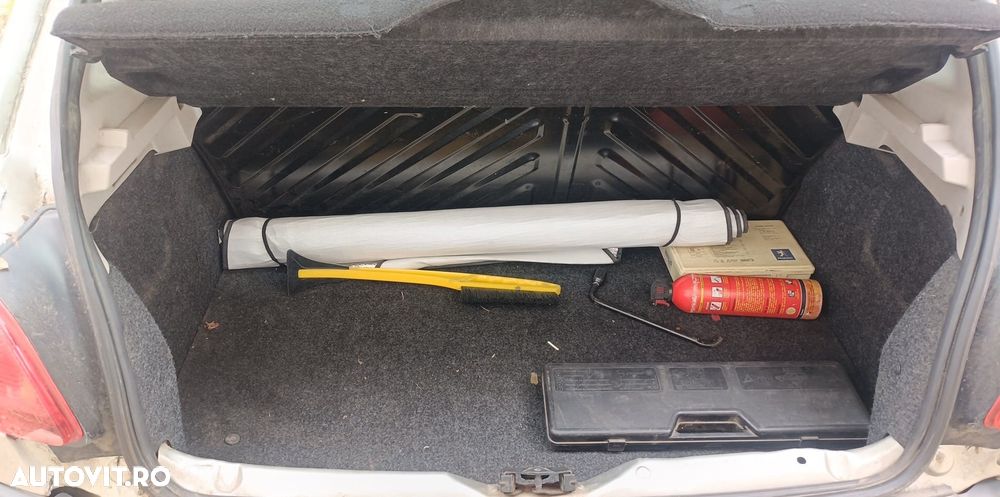 Peugeot 206 - 8