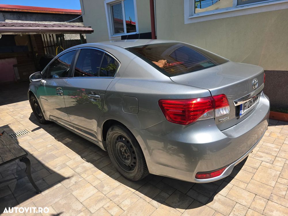 Toyota Avensis - 6