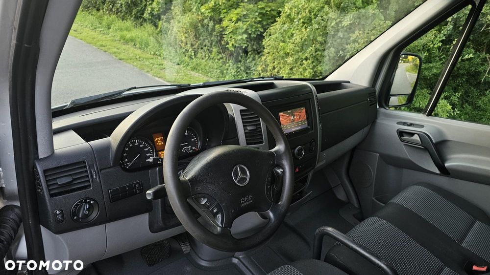 Mercedes-Benz Sprinter - 17
