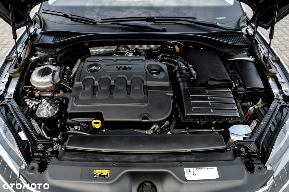Skoda Superb 2.0 TDI 4x4 L&K DSG - 39