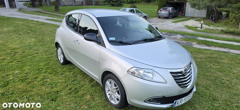 Lancia Ypsilon - 6