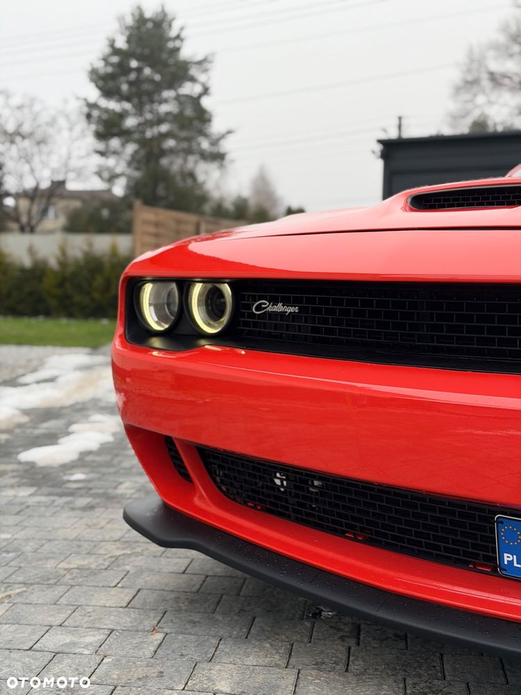 Dodge Challenger - 4