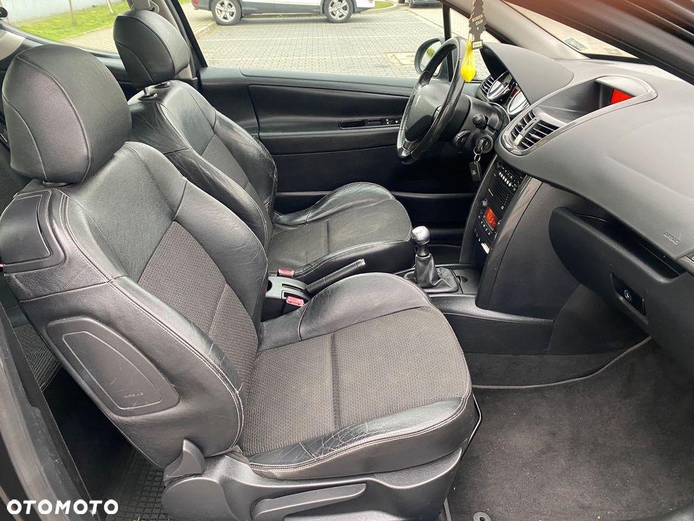 Peugeot 207 - 5