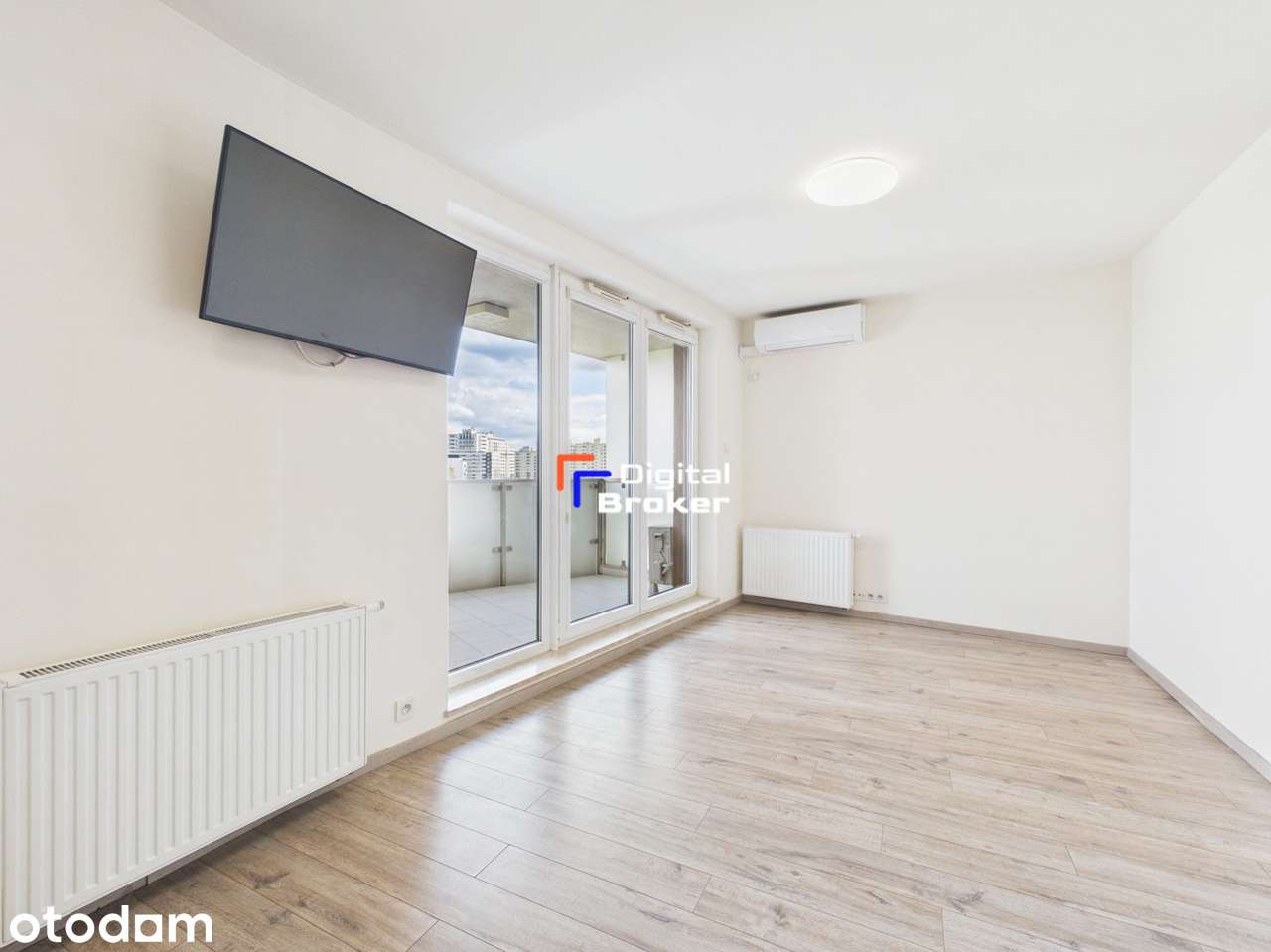 Studio z loggią | Manhattan Place | Metro Wilanowska | Ostatnie piętro