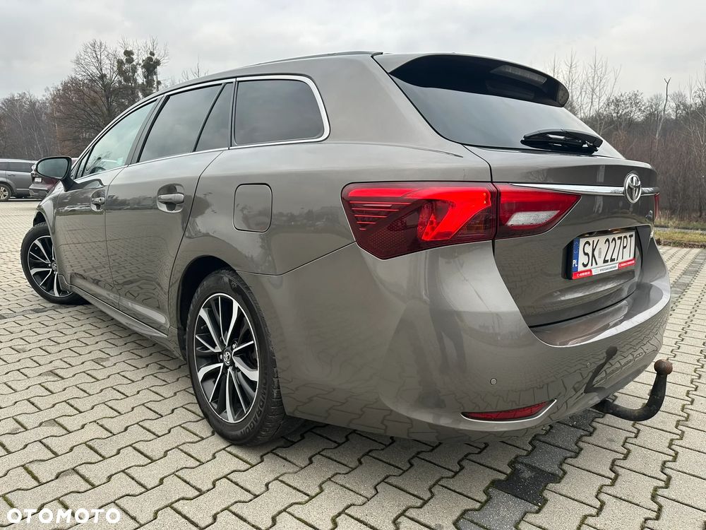 Toyota Avensis 2.0 D-4D Prestige - 7