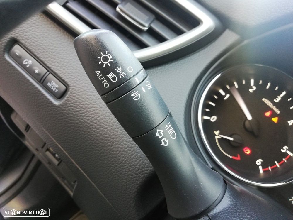 Nissan Qashqai 1.2 DIG-T 360 S Xtronic - 33