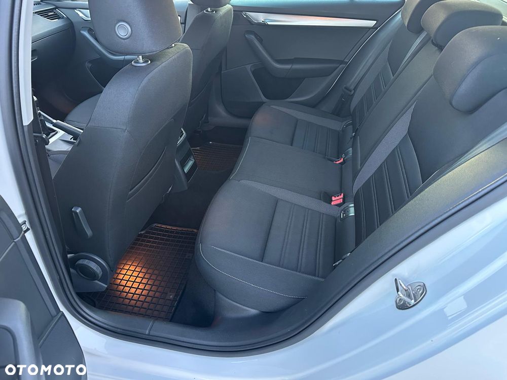 Skoda Octavia 1.6 TDI Ambition - 15