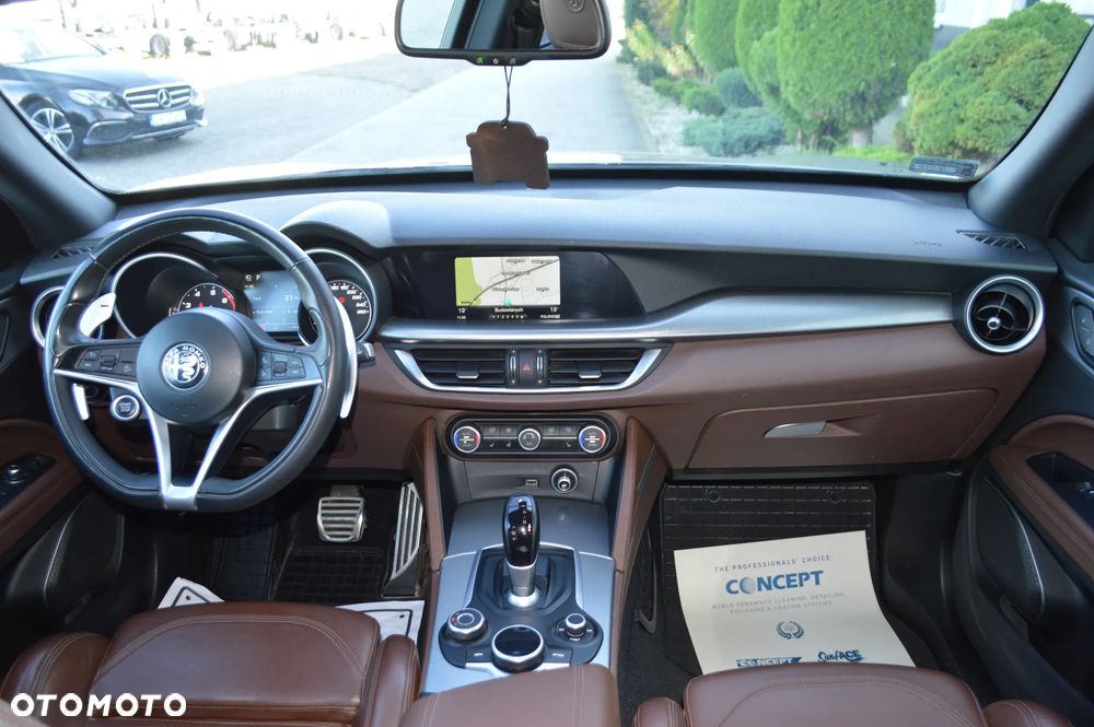 Alfa Romeo Stelvio - 18