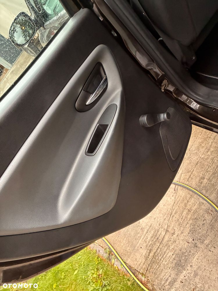 Lancia Ypsilon Y 0.9 TwinAir Turbo 8V Gold - 14