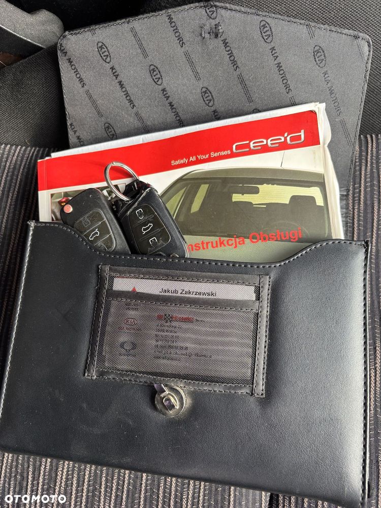 Kia Ceed - 21