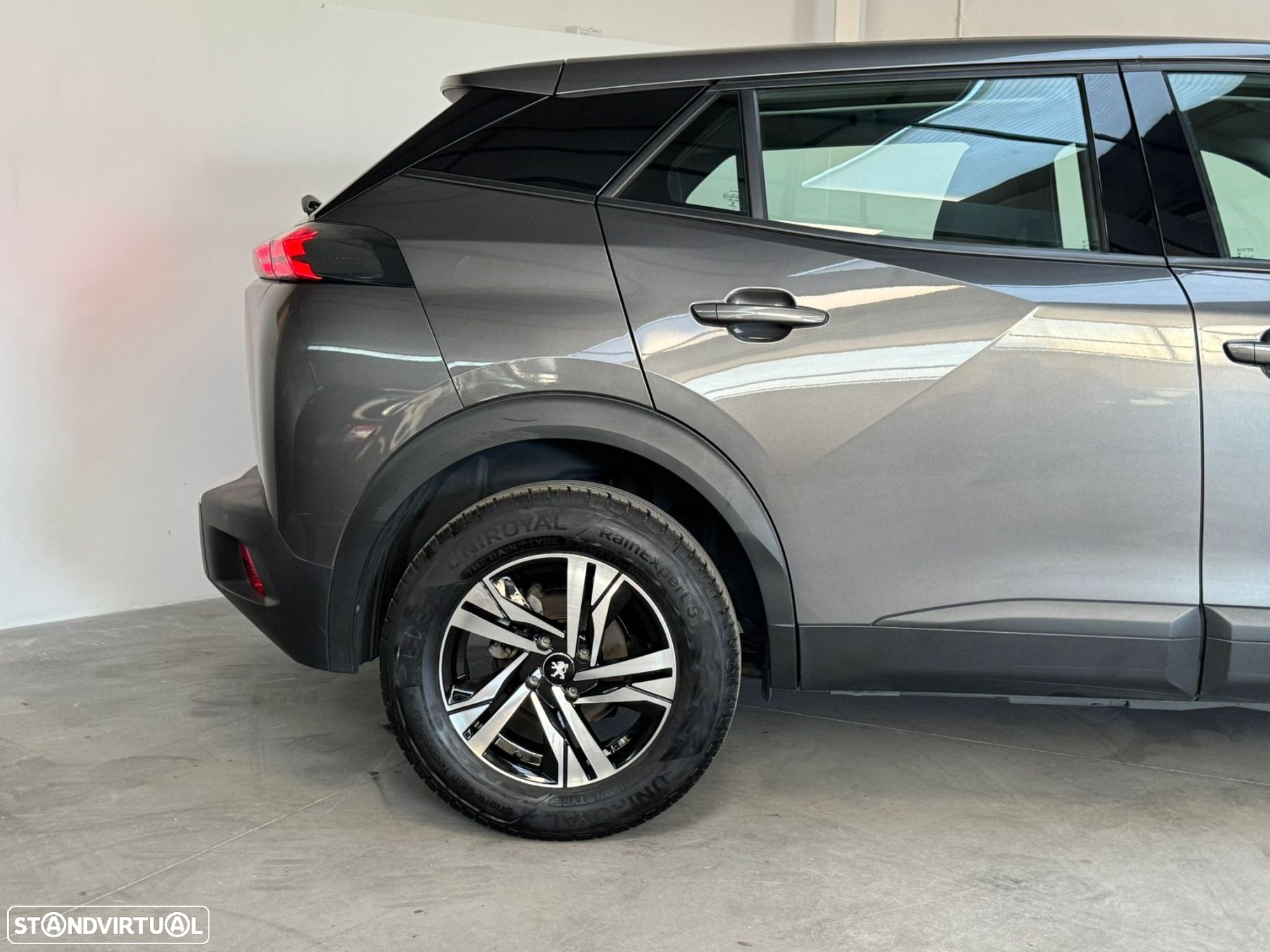 Peugeot 2008 1.2 PureTech Active - 8
